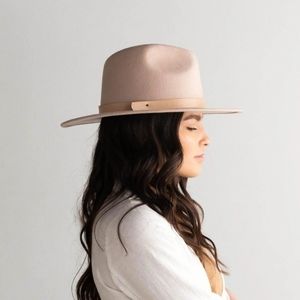 NWT Gigi Pip Shiloh Summer Blush Hat
